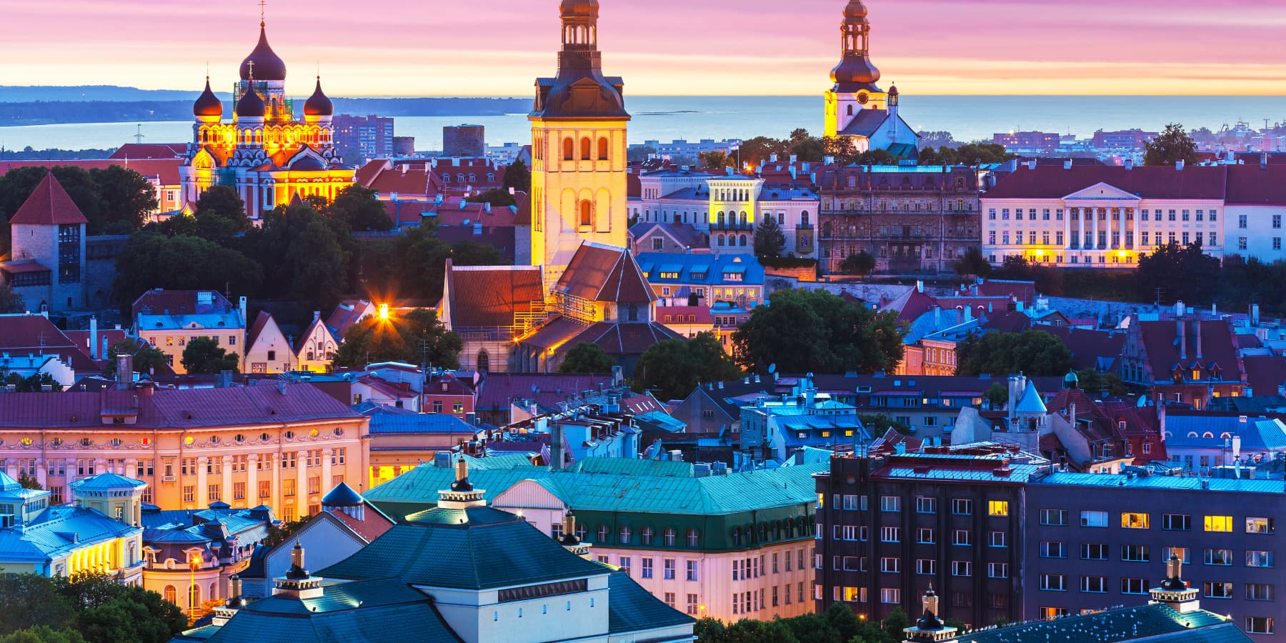 CHASING THE NORTHERN LIGHTS image 3