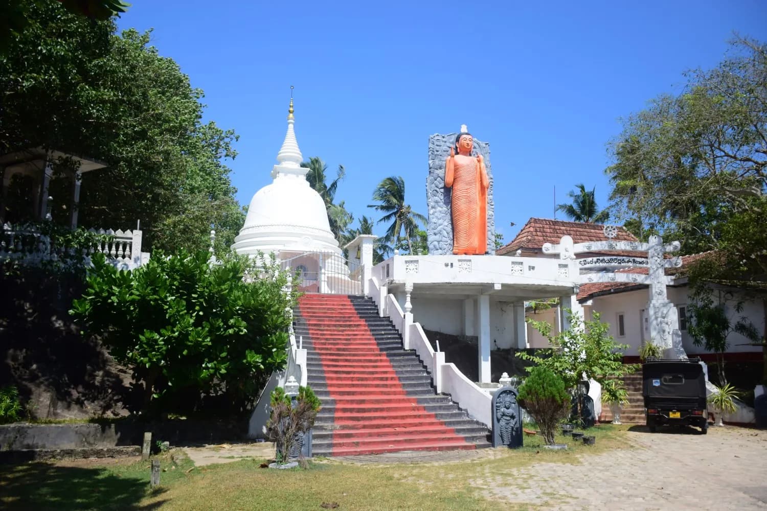 Arahanthaya Temple, Sri Lanka